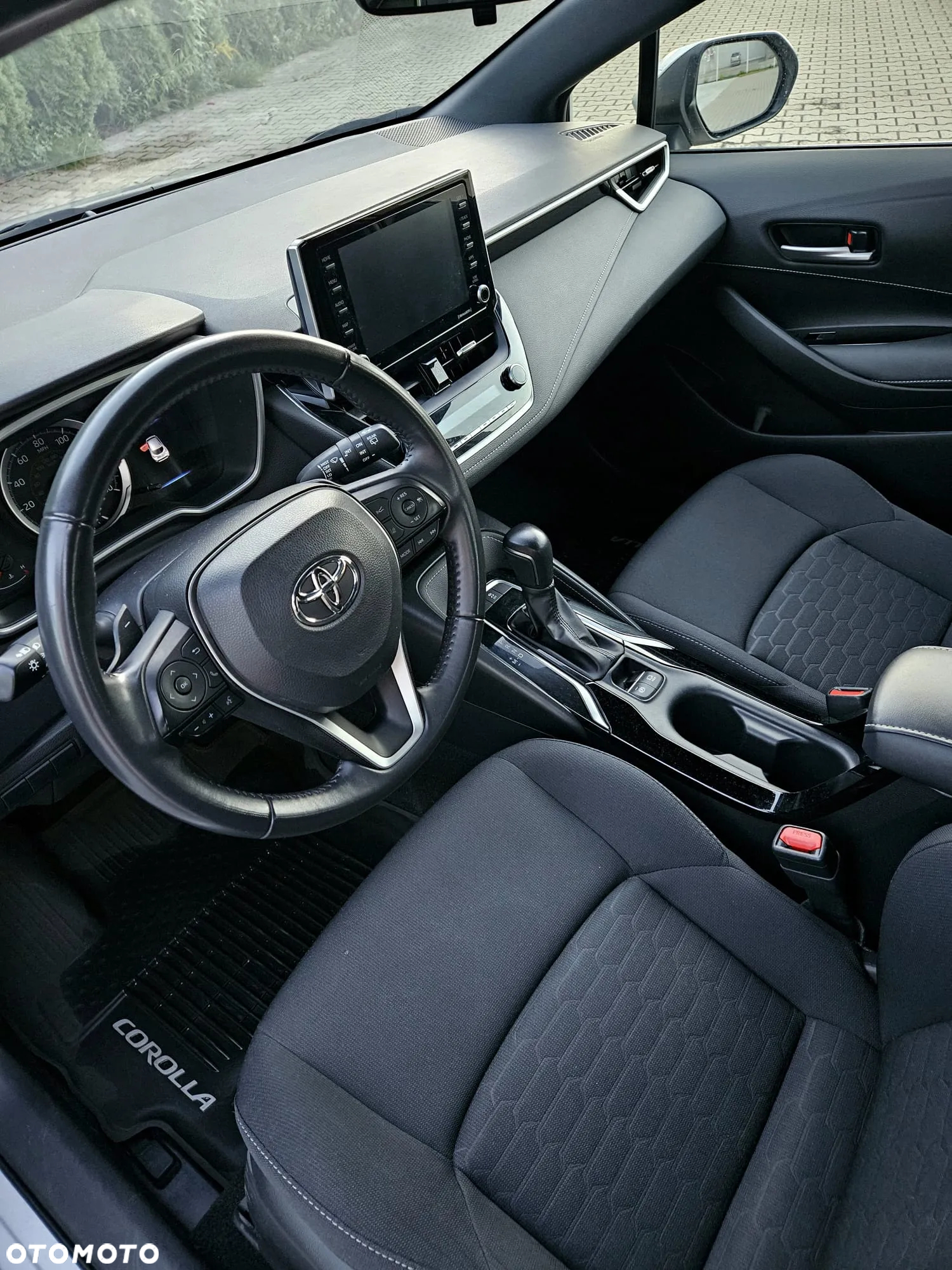 Toyota Corolla - 28