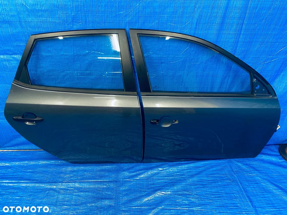 DRZWI PRAWE PRAWY PRZÓD PRZEDNIE TYŁ TYLNE KOMPLETNE HYUNDAI I30 HB 5-DRZWI 07-12R ; SZARE LAKIER 9A ORYGINAŁ EUROPA - 2