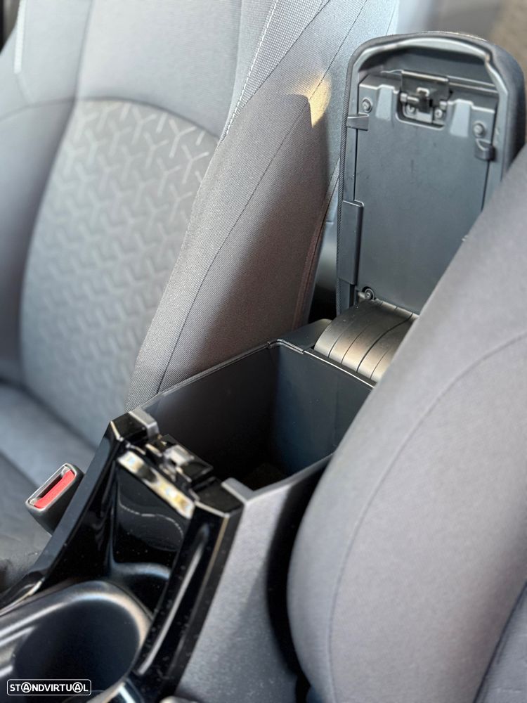 Toyota Corolla 1.8 Hybrid Comfort - 41