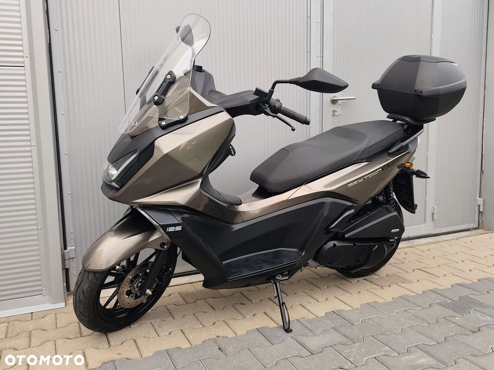 Kymco Skytown - 9