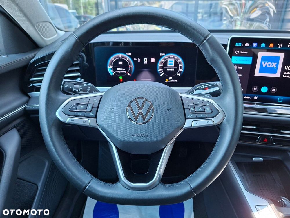 Volkswagen Passat - 17