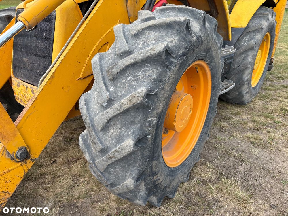 JCB 4CX - 10