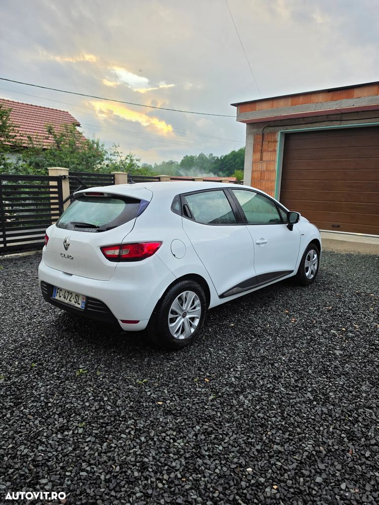 Renault Clio - 2