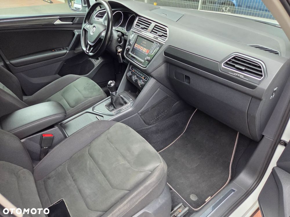 Volkswagen Tiguan 2.0 TDI SCR R-Line - 6