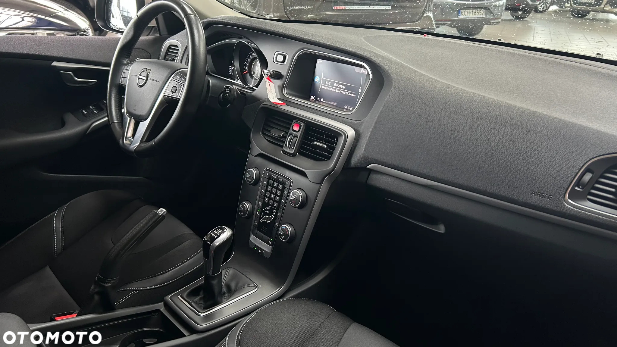 Volvo V40 D2 Drive-E Momentum - 11