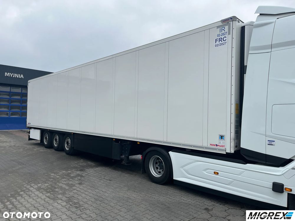Schmitz Cargobull SCB*S3B - 9
