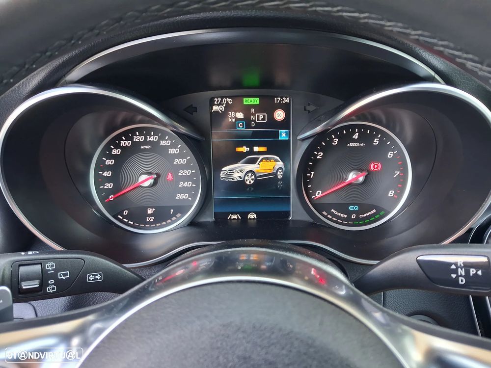 Mercedes-Benz GLC 300 e 4Matic — fotografia 12