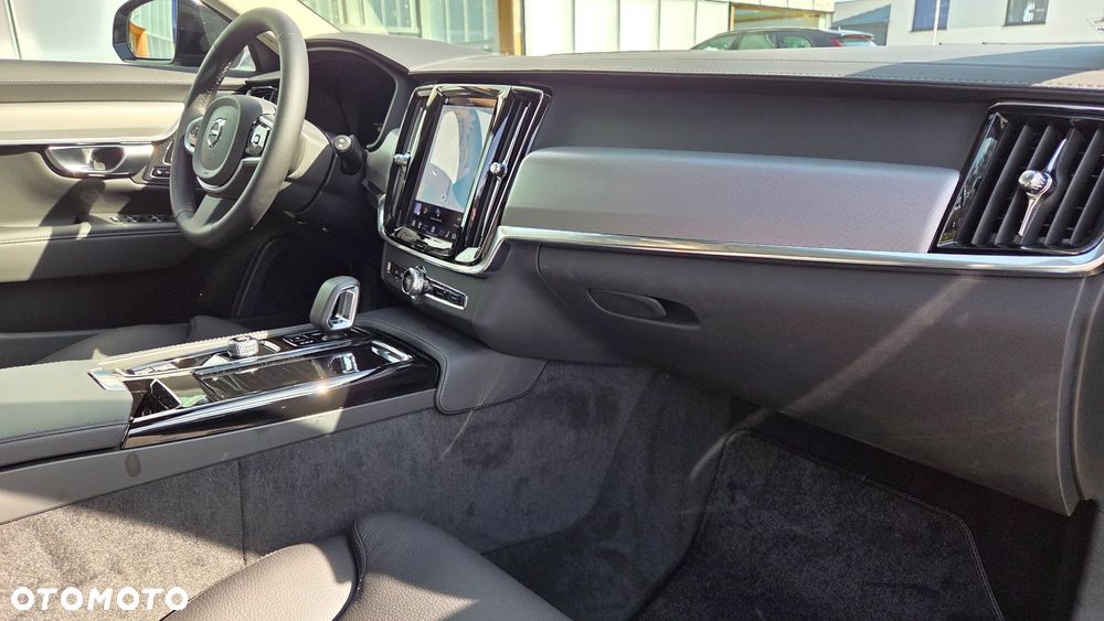 Volvo V90 T6 AWD Plug-In Hybrid Plus Dark - 15