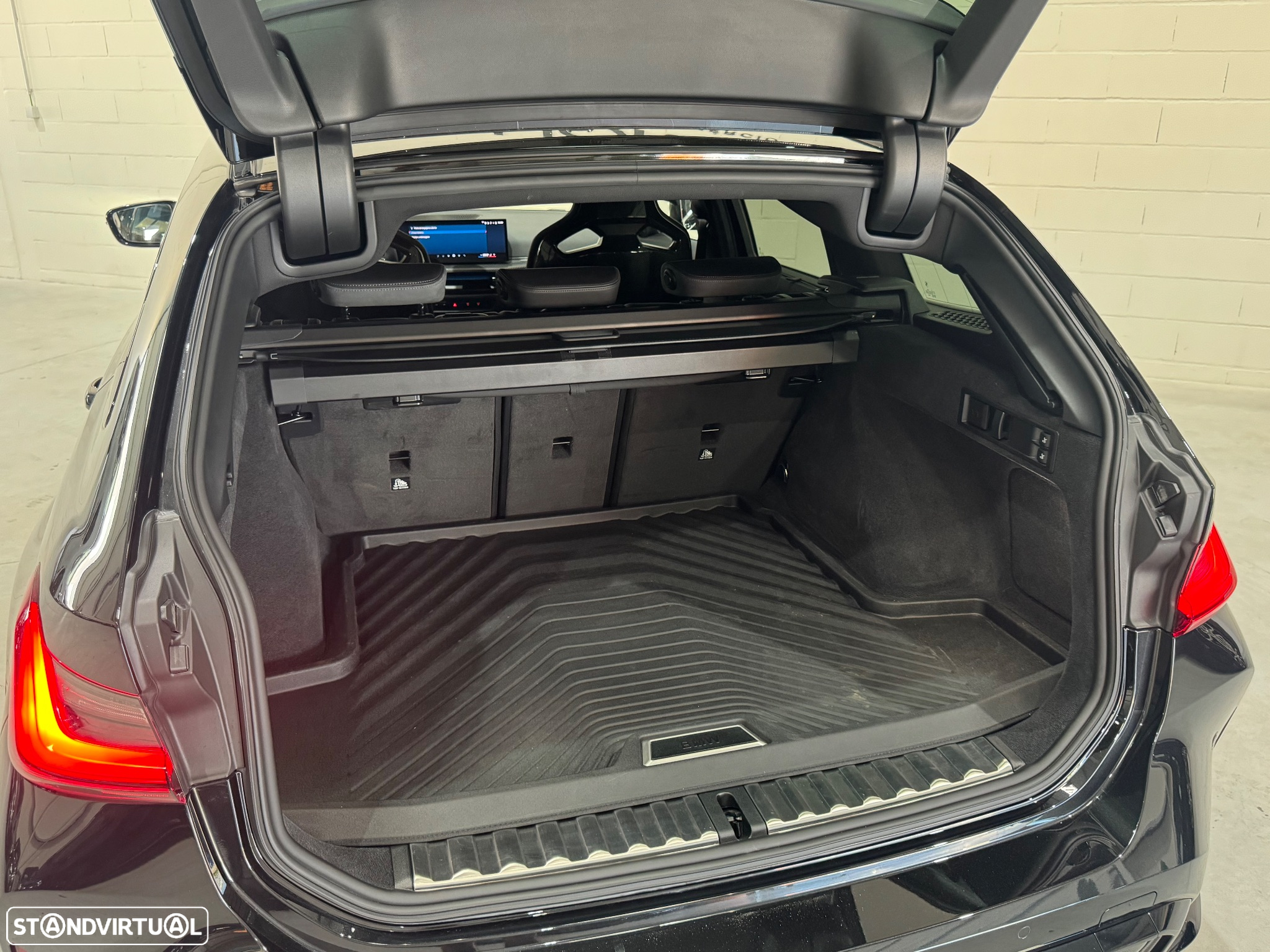 BMW M3 Competition xDrive - 29