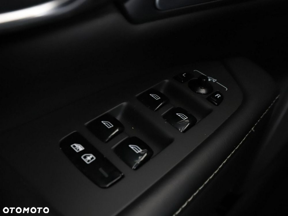 Volvo V90 T8 AWD Plug-In Hybrid Inscription - 38