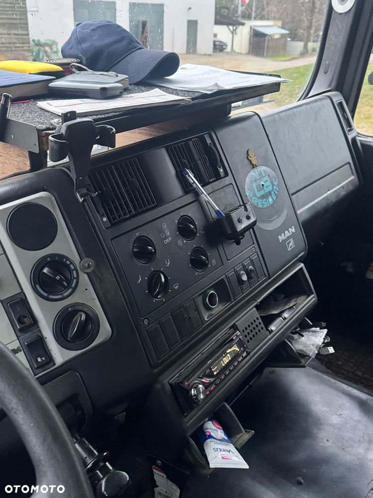MAN F2000 - 8