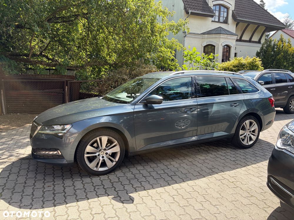 Skoda Superb 2.0 TDI SCR Active DSG - 2