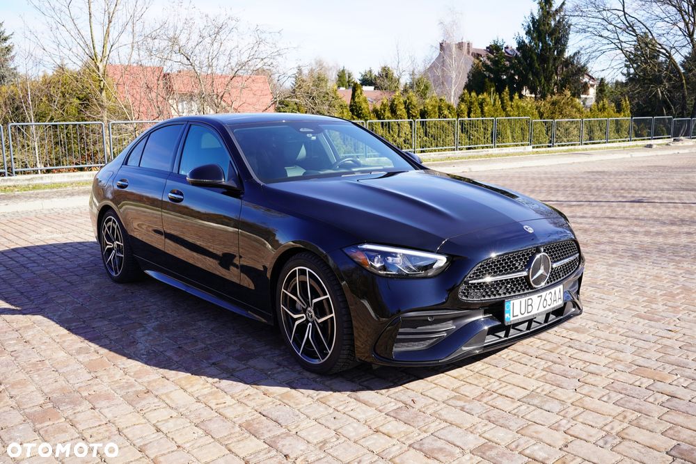 Mercedes-Benz Klasa C 300 4Matic 9G-TRONIC AMG Line - 14