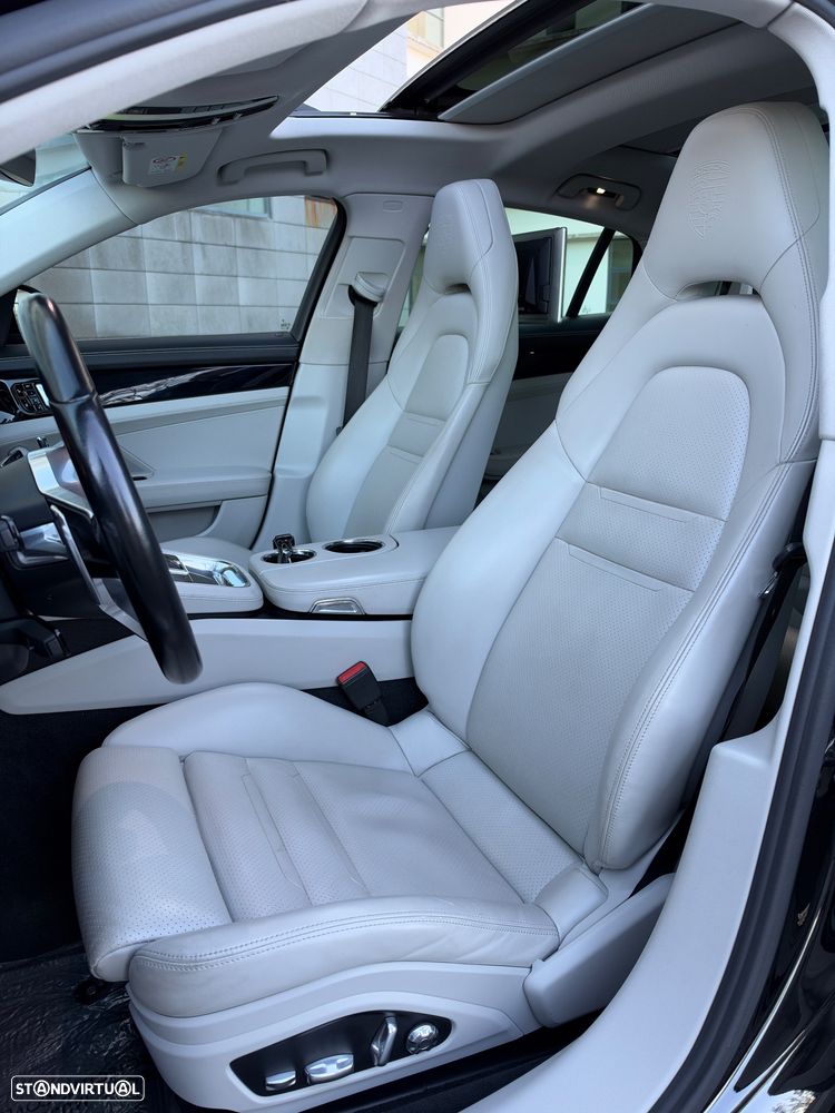 Porsche Panamera - 13