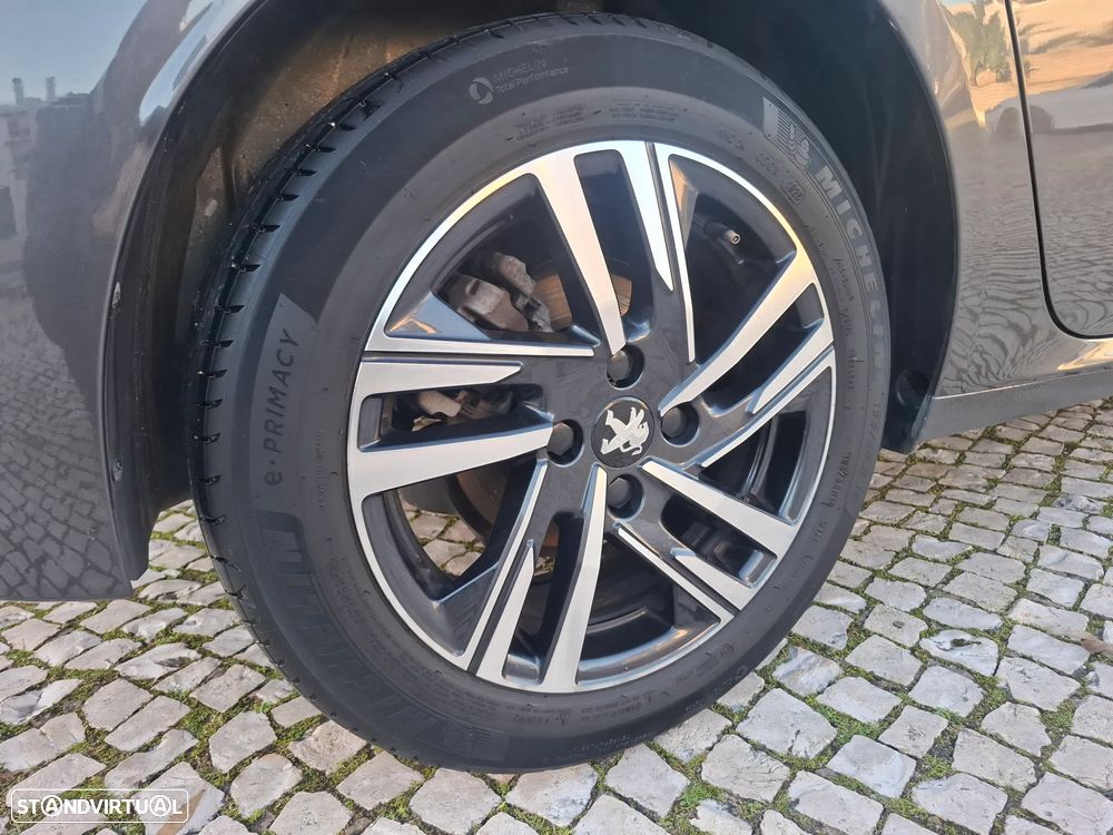 Peugeot 208 PureTech 100 Allure Pack - 51