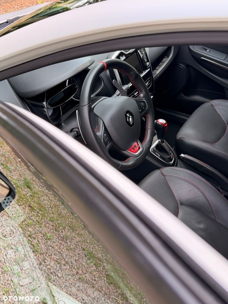 Renault Clio - 17