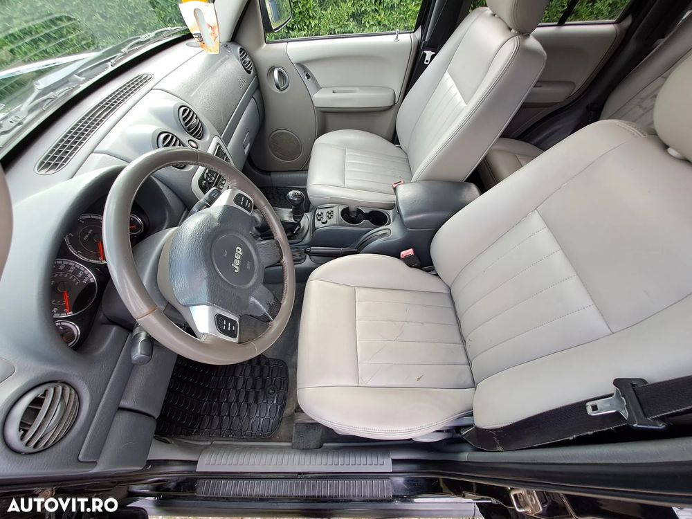 Jeep Cherokee - 9