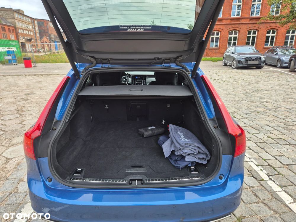 Volvo V90 T6 AWD R-Desgin - 3