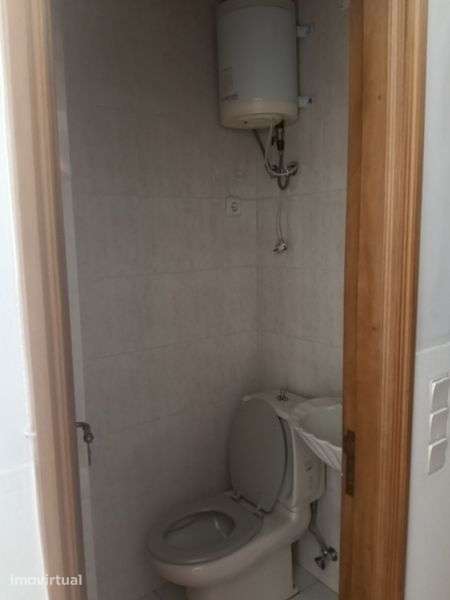 Escritório/Sala/Gabinete Novo com WC privativo e água quente - Grande imagem: 4/7