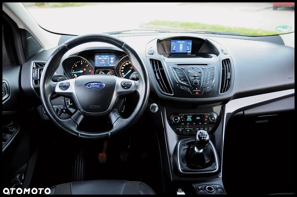 Ford Kuga - 32