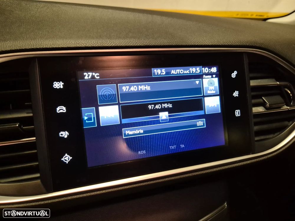 Peugeot 308 1.6 BlueHDi Style J17 - 23