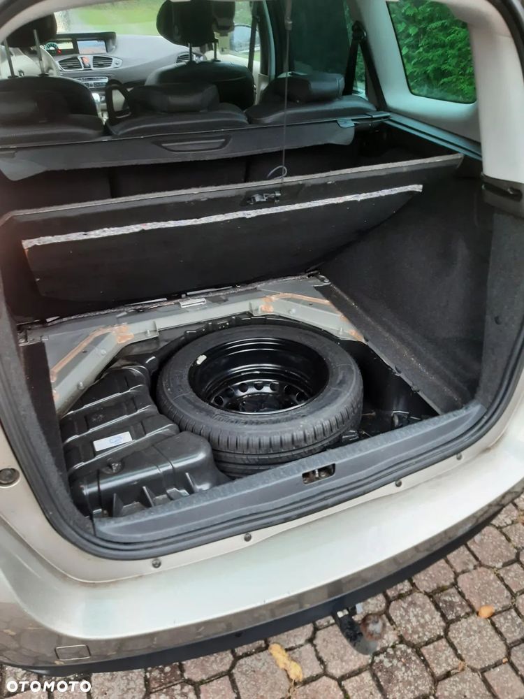 Renault Grand Scenic - 23