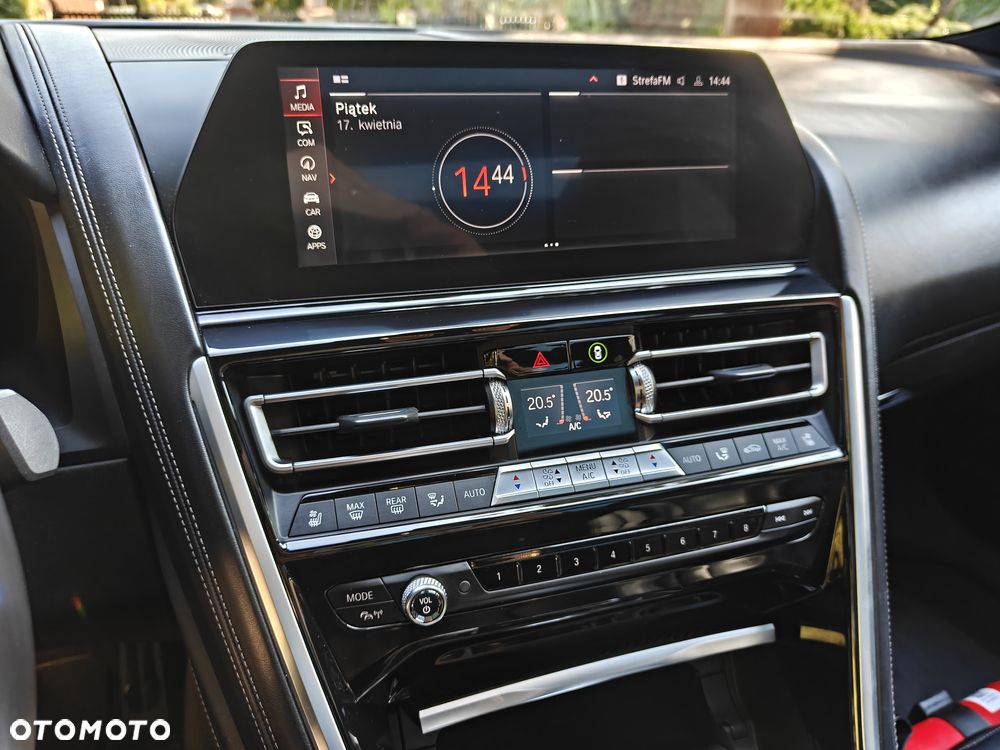 BMW Seria 8 - 21