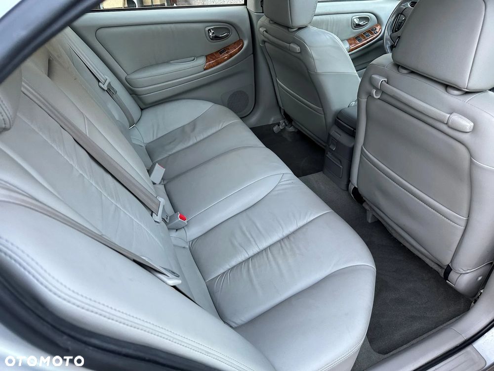 Nissan Maxima - 7