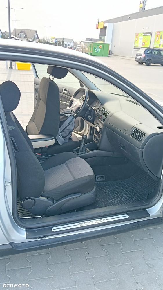 Volkswagen Golf 1.9 CL TDI - 11