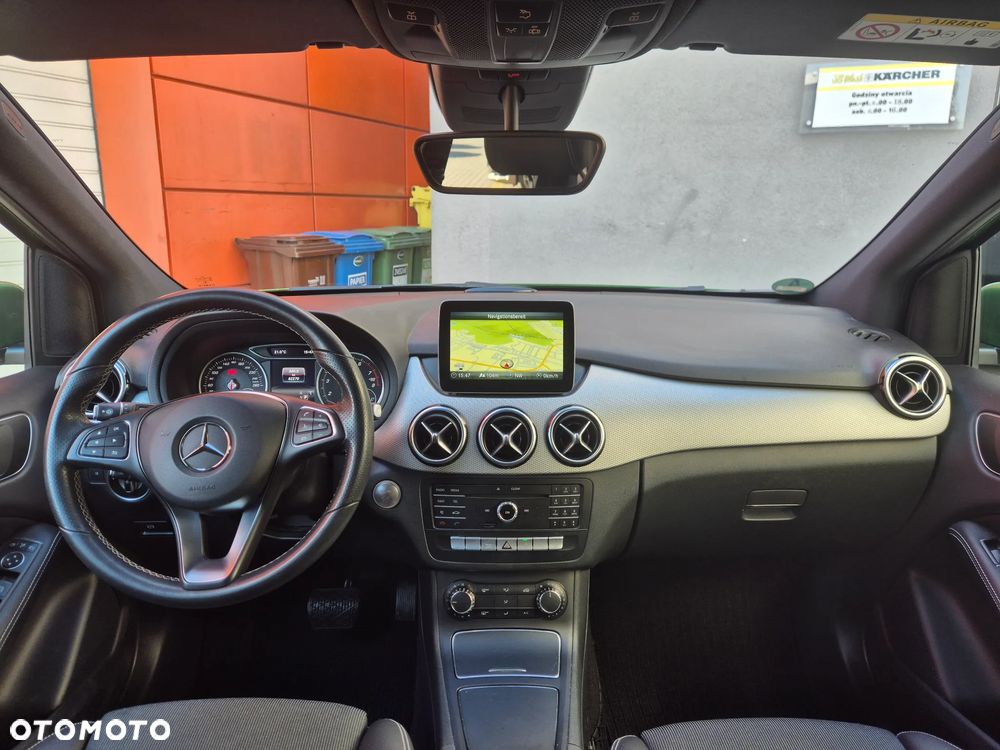 Mercedes-Benz Klasa B 200 7G-DCT AMG Line - 27
