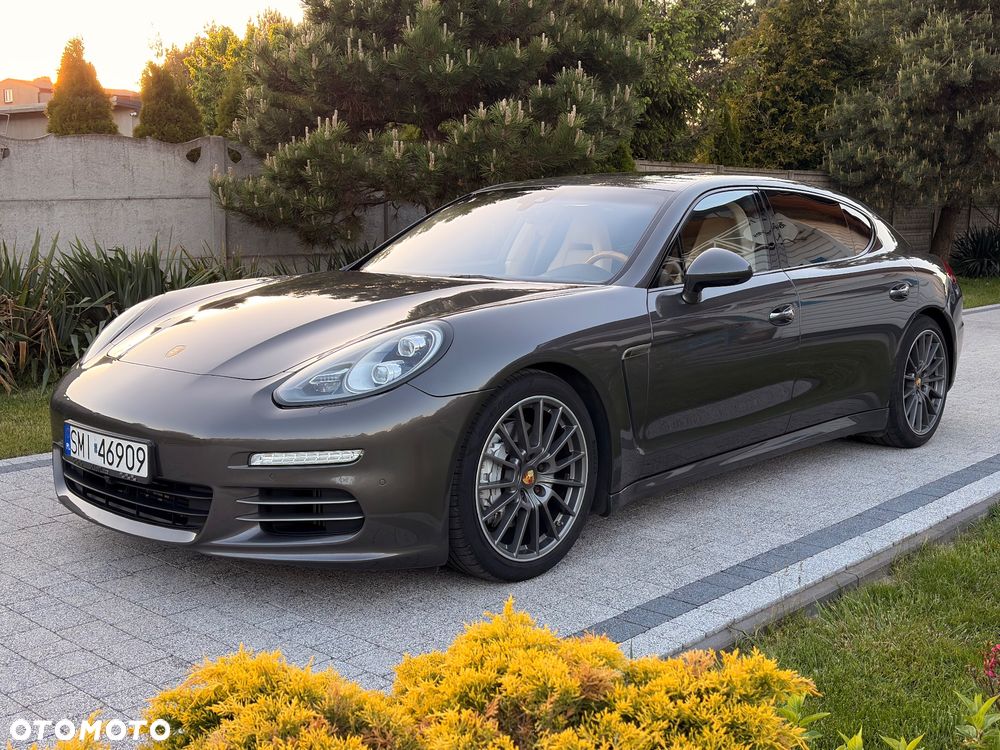 Porsche Panamera 4S Executive - 17