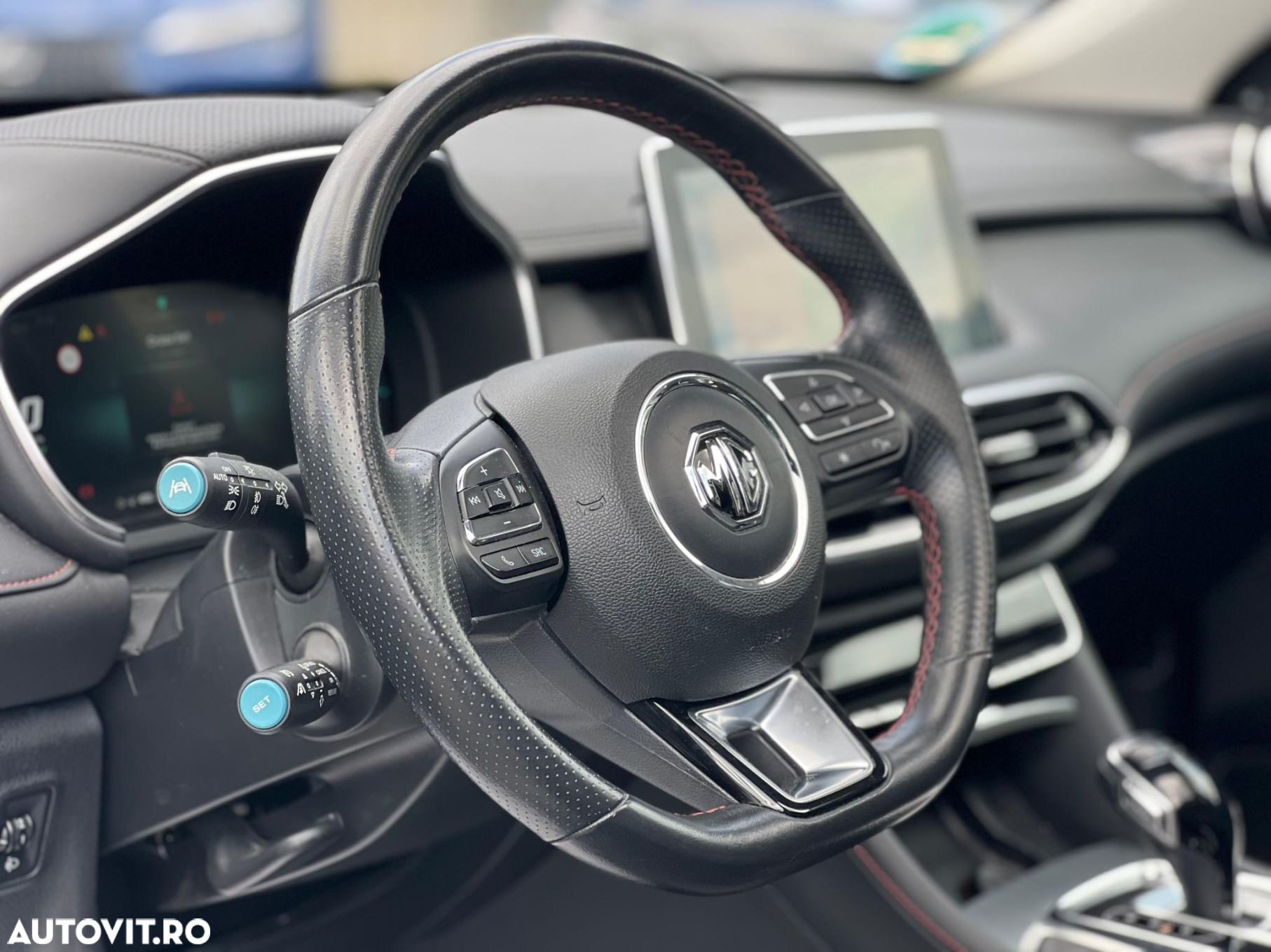 MG EHS 1.5T-GDI PHEV Luxury - 12