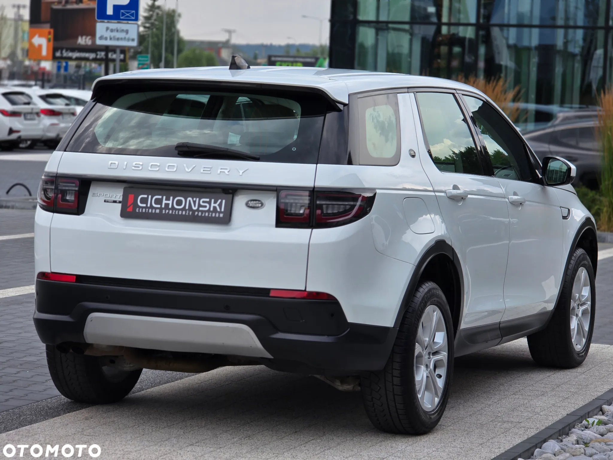 Land Rover Discovery Sport 2.0 D180 R-Dynamic SE - 8