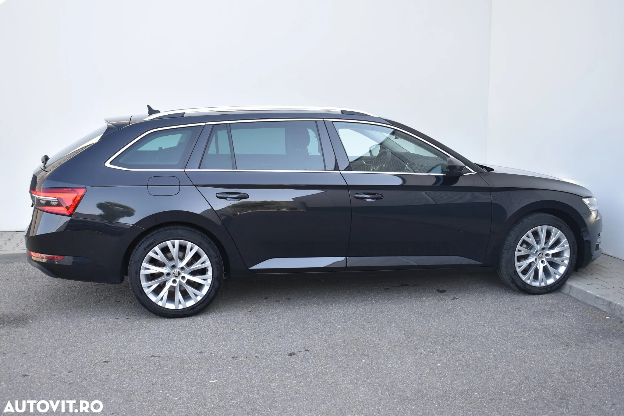 Skoda Superb Combi 2.0 TDI DSG Style - 4