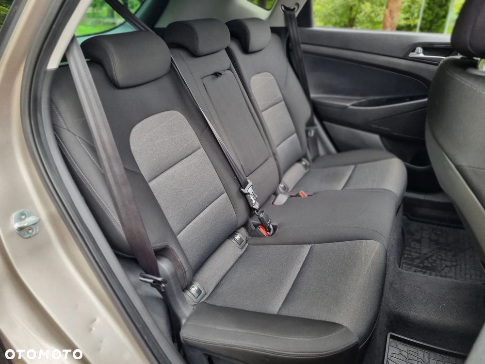 Hyundai Tucson blue 1.6 CRDi 4WD DCT Premium - 24