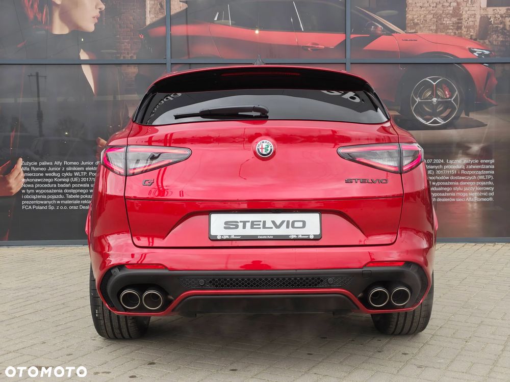 Alfa Romeo Stelvio - 7