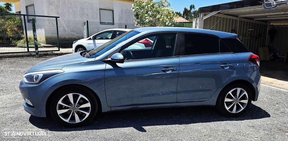 Hyundai i20 1.1 CRDi Access+Bluetooth+Comandos no Volante - 3
