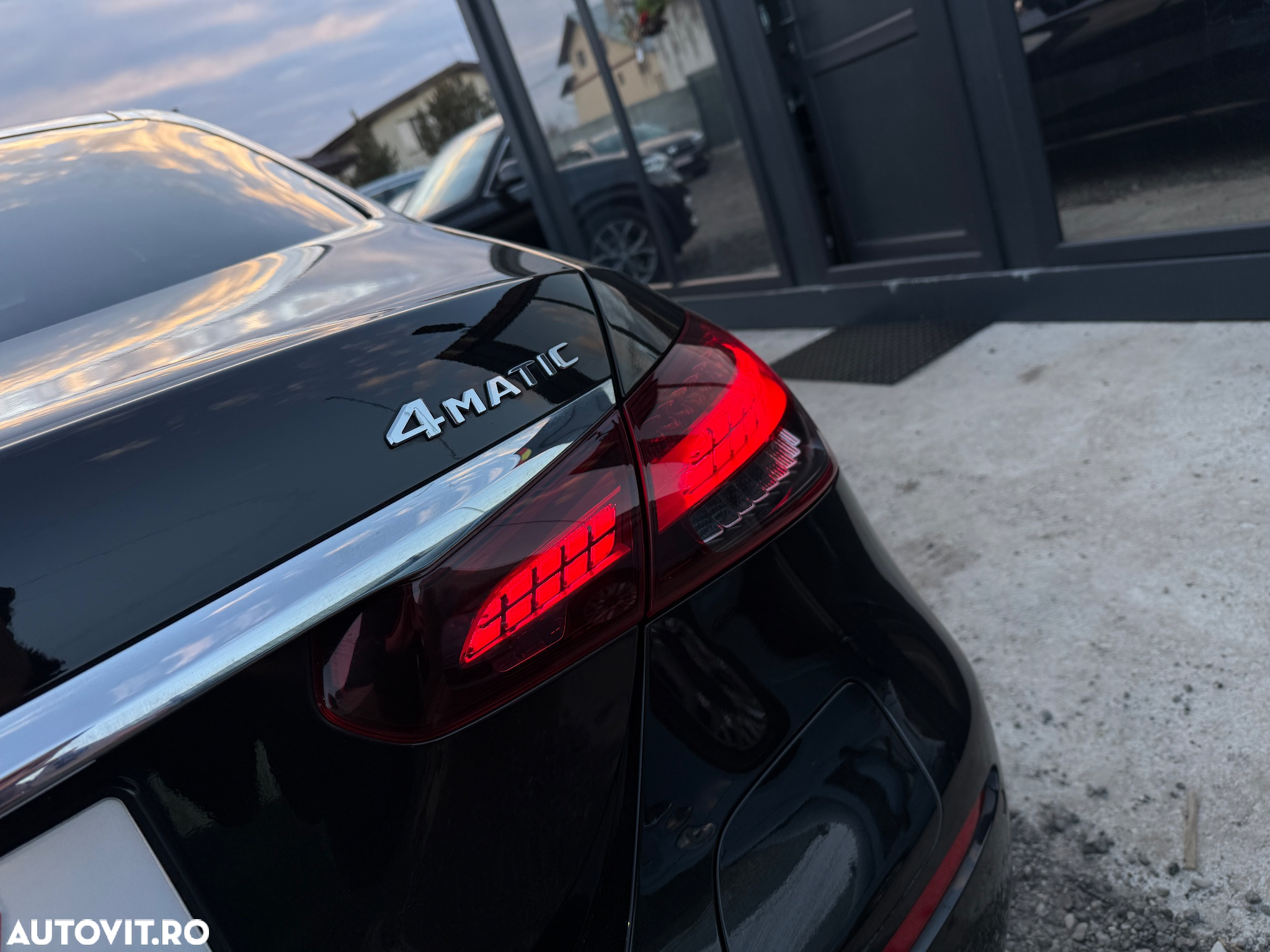 Mercedes-Benz E 300 de 4Matic 9G-TRONIC Night Edition - 9