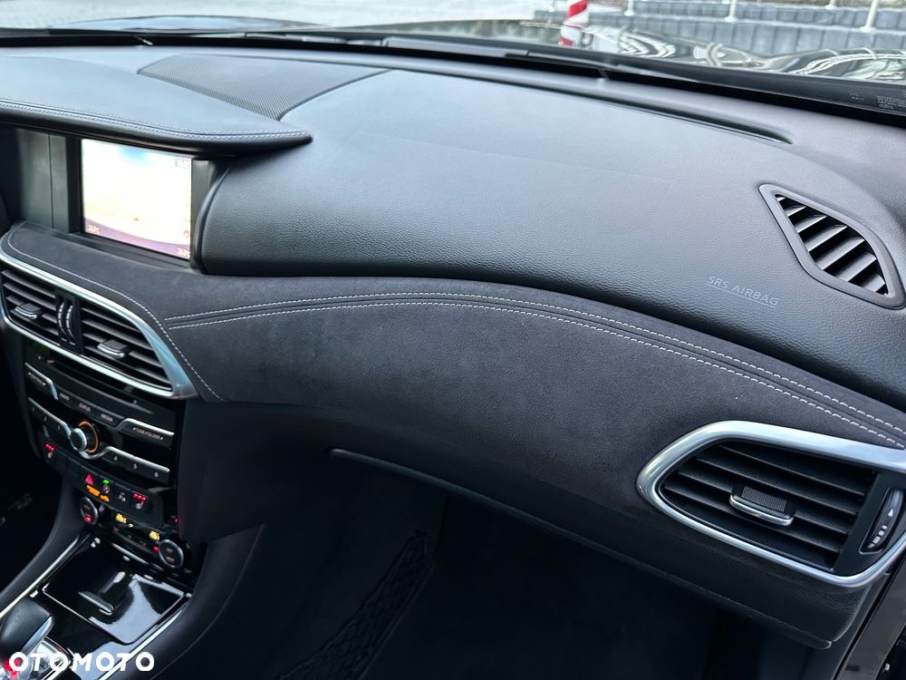 Infiniti Q30 2.0t DCT AWD Sport City Black - 31