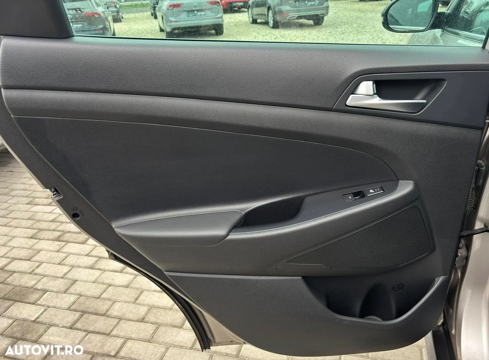 Hyundai Tucson blue 1.7 CRDi 2WD DCT Premium - 20