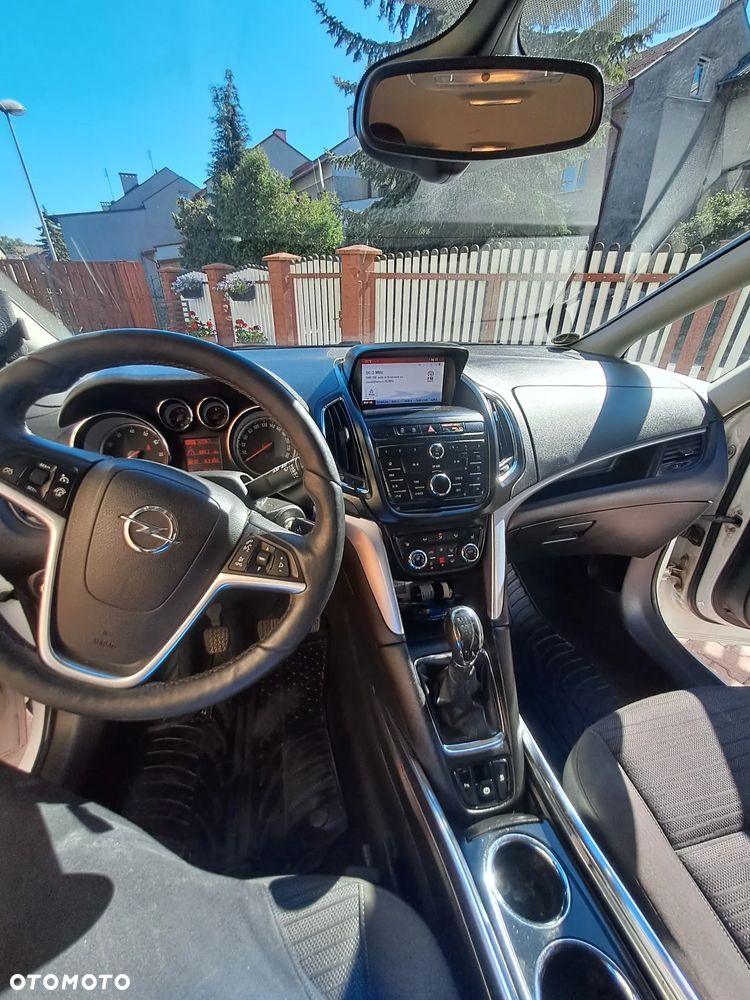 Opel Zafira - 13