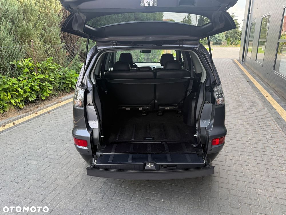 Mitsubishi Outlander 2.0 2WD CVT Invite - 26