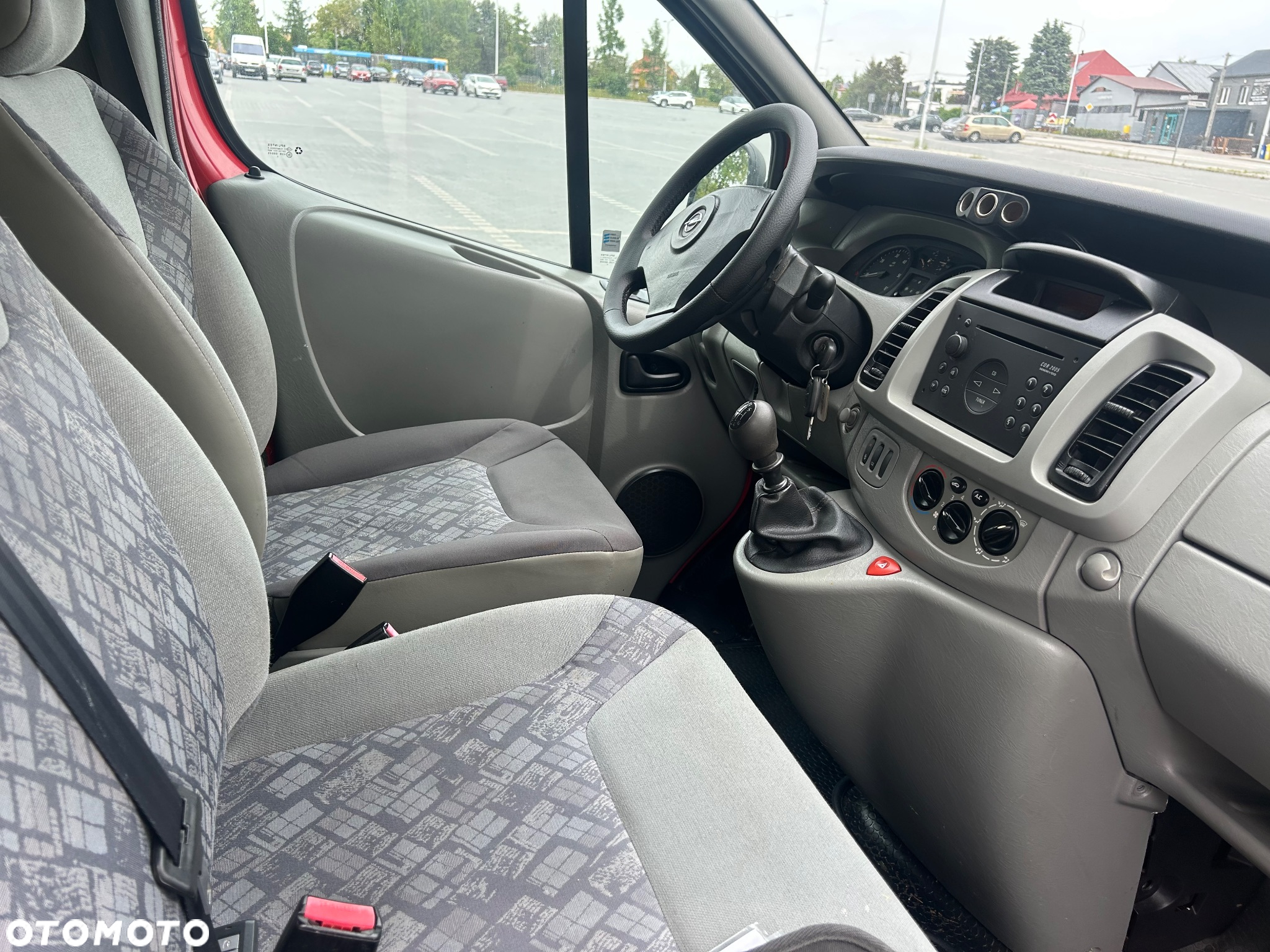 Opel Vivaro - 8