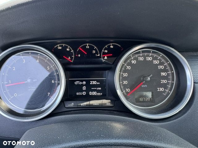 Peugeot 508 1.6 e-THP Allure S&S - 9
