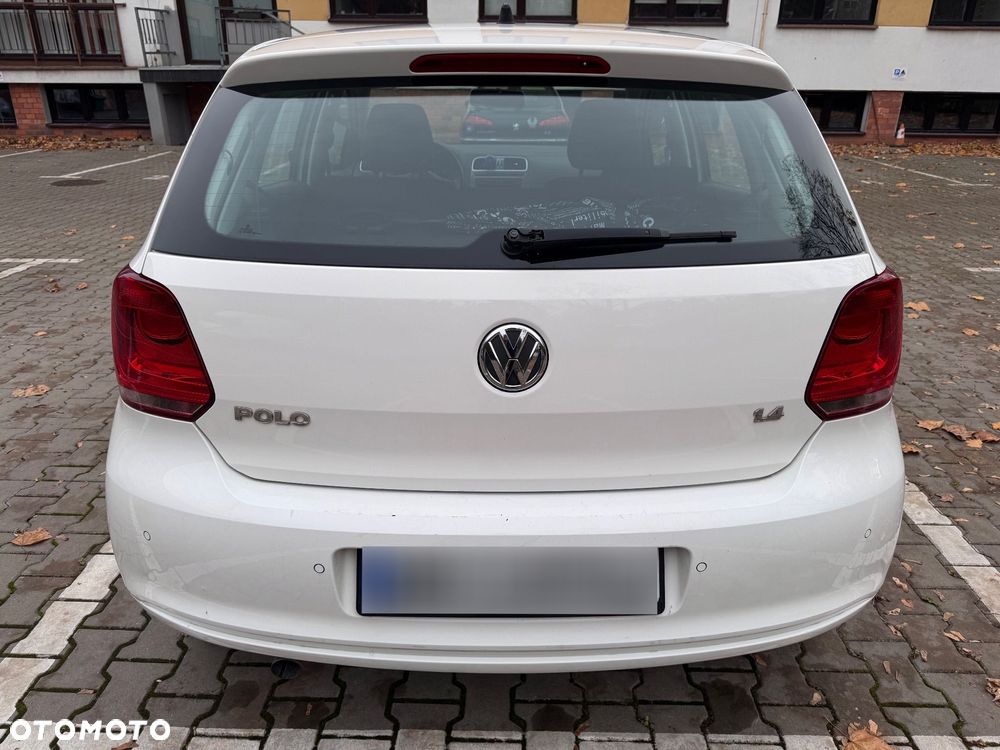 Volkswagen Polo 1.4 16V Highline - 16