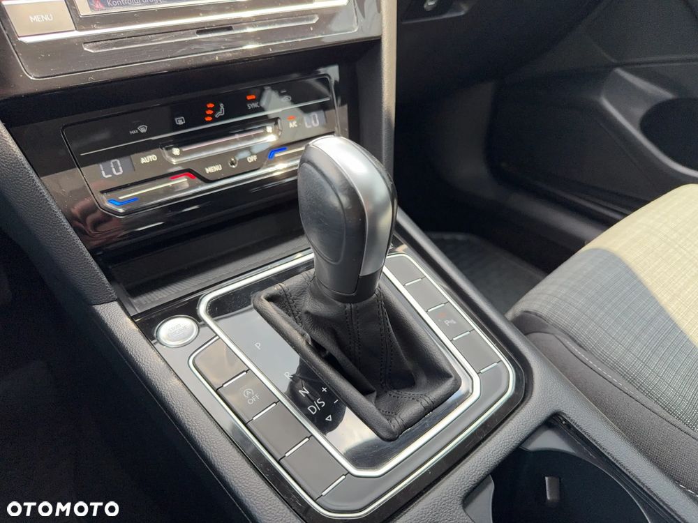 Volkswagen Passat 2.0 TDI EVO Business DSG - 18