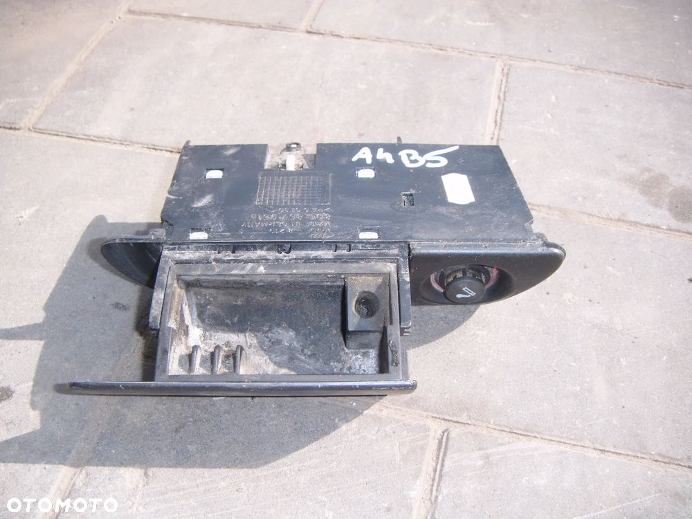 audi a4 b5 98r zapalniczka - 1