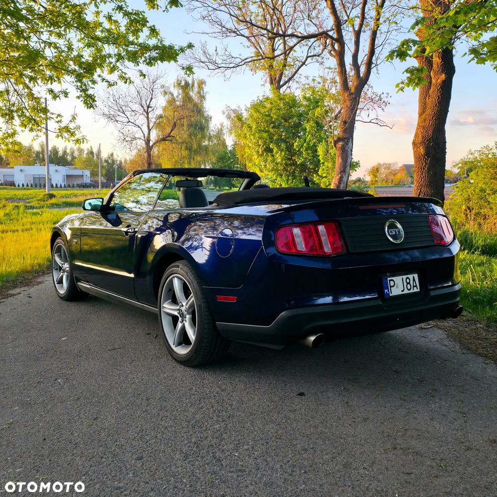 Ford Mustang - 2