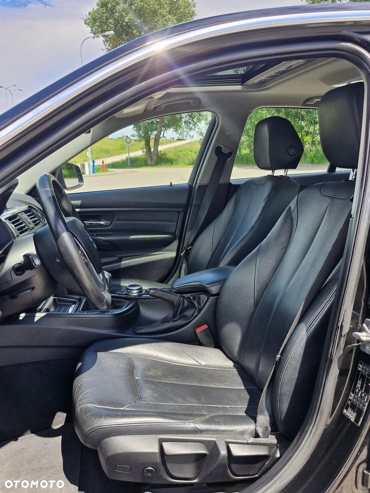 BMW Seria 3 318d Blue Performance Luxury Line - 25