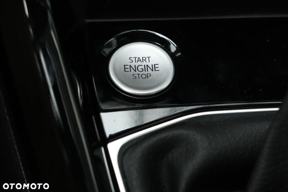 Volkswagen T-Cross - 17